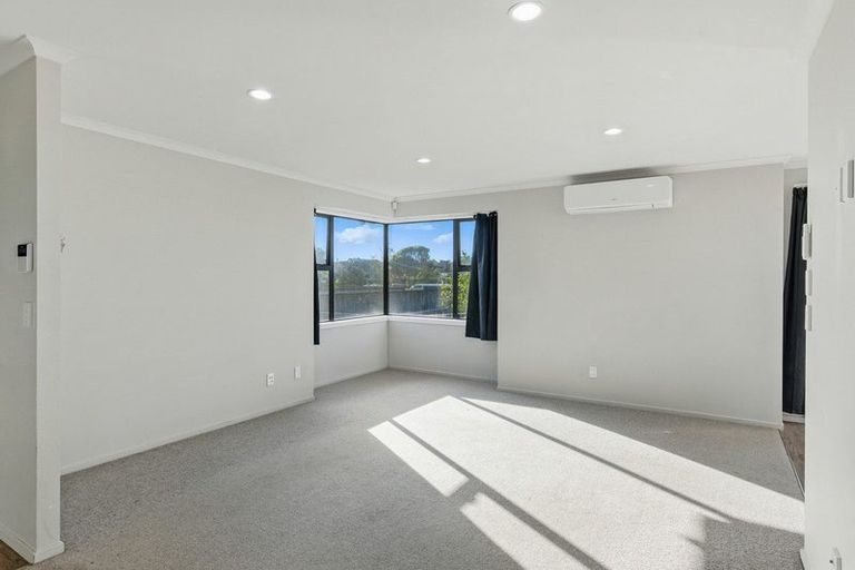 Photo of property in 30 Eruini Street, Waikanae Beach, Waikanae, 5036