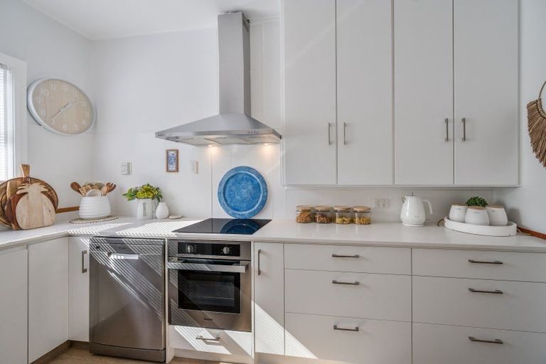 Photo of property in 27a Nuffield Avenue, Marewa, Napier, 4110