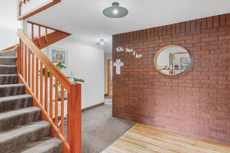 Photo of property in 13 Shanaway Close, Halswell, Christchurch, 8025