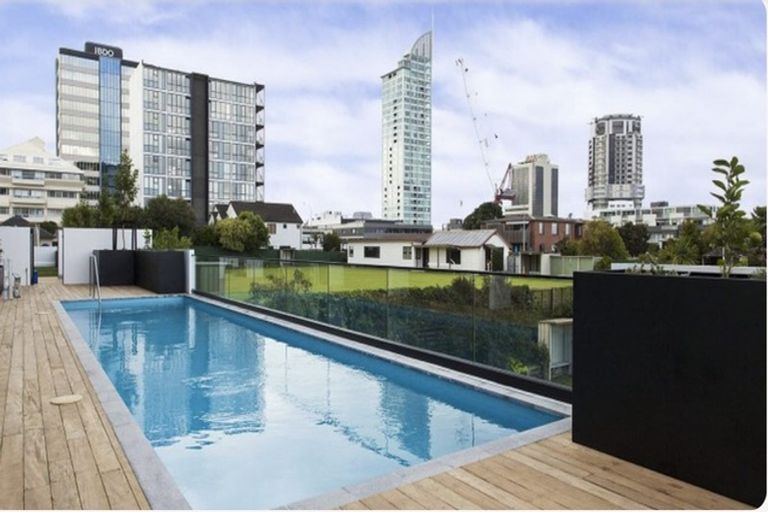 Photo of property in Frank Sargeson Apts, 503/80 Anzac Street, Takapuna, Auckland, 0622
