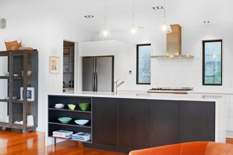 Photo of property in 16 Iles Lane, Cashmere, Christchurch, 8022