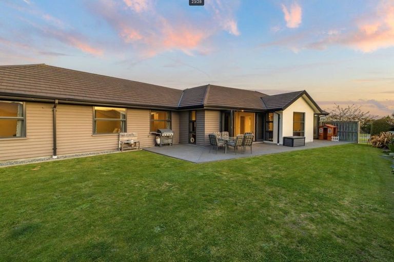 Photo of property in 2 Flaxon Place, Burwood, Christchurch, 8083