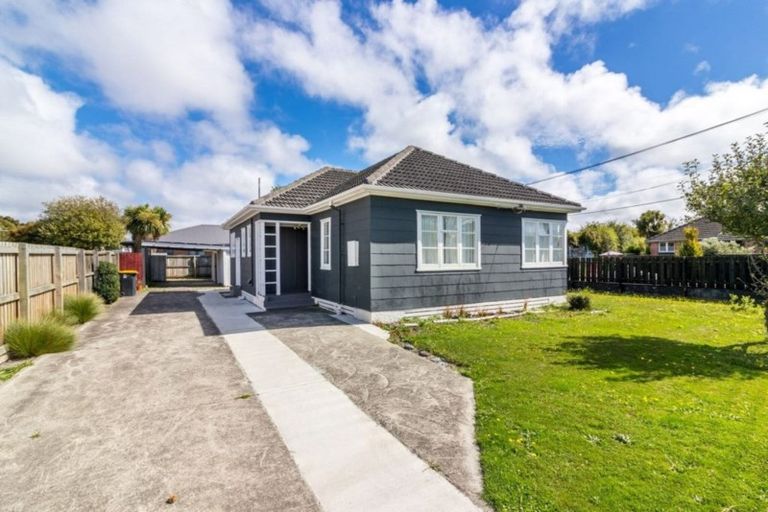 Photo of property in 27 Holland Street, Avonside, Christchurch, 8061