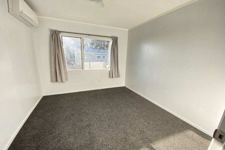 Photo of property in 6/17a Idesia Place, Totara Heights, Auckland, 2105