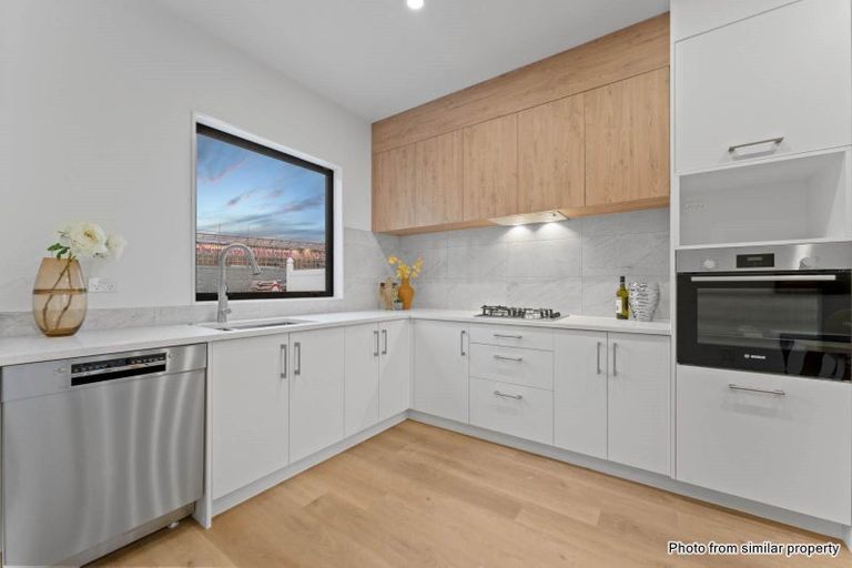 Photo of property in 4 Puwha Street, Massey, Auckland, 0614