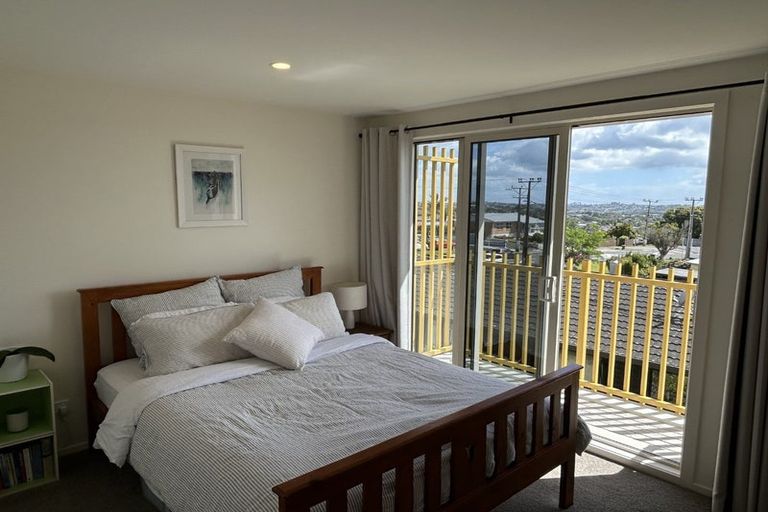 Photo of property in 4/3 Coronation Road, Hillcrest, Auckland, 0627