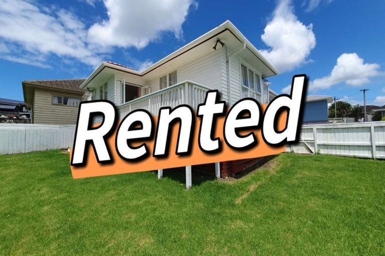 Photo of property in 2/8 Valdale Road, Henderson, Auckland, 0610