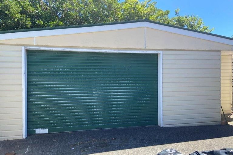 Photo of property in 39 Pirie Crescent, Moera, Lower Hutt, 5010
