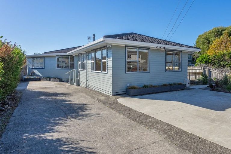 Photo of property in 61 Martin Road, Paraparaumu Beach, Paraparaumu, 5032