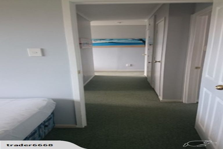 Photo of property in 2/86 Weatherly Road, Torbay, Auckland, 0630