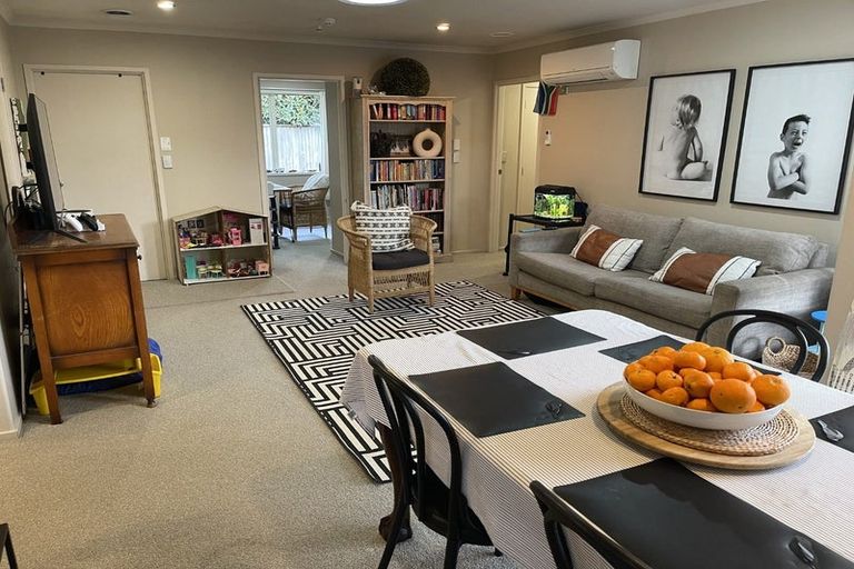 Photo of property in 10 Madison Street, Cambridge, 3434