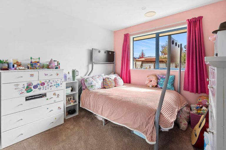 Photo of property in 13 Ash Avenue, Albert Town, Wanaka, 9305