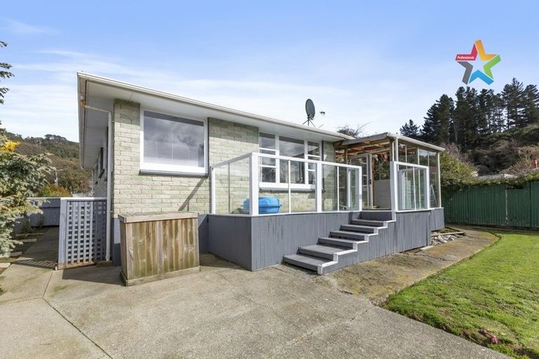 Photo of property in 54 Holland Street, Wainuiomata, Lower Hutt, 5014