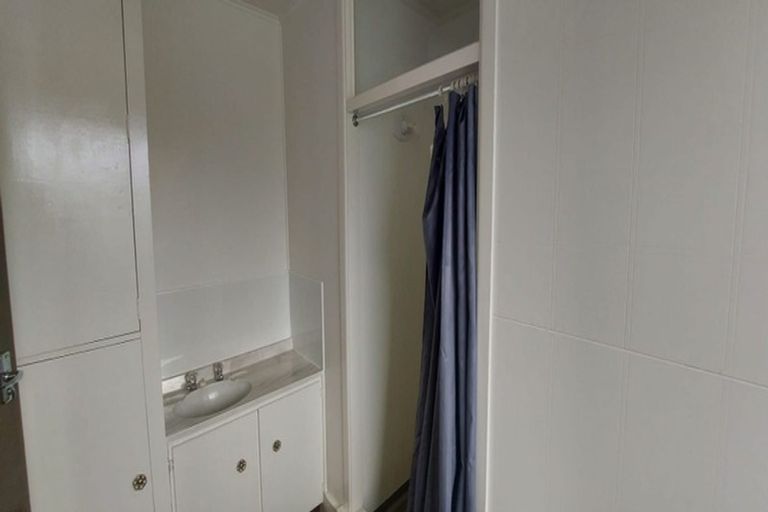 Photo of property in 26 Ray Small Drive, Papakura, 2110