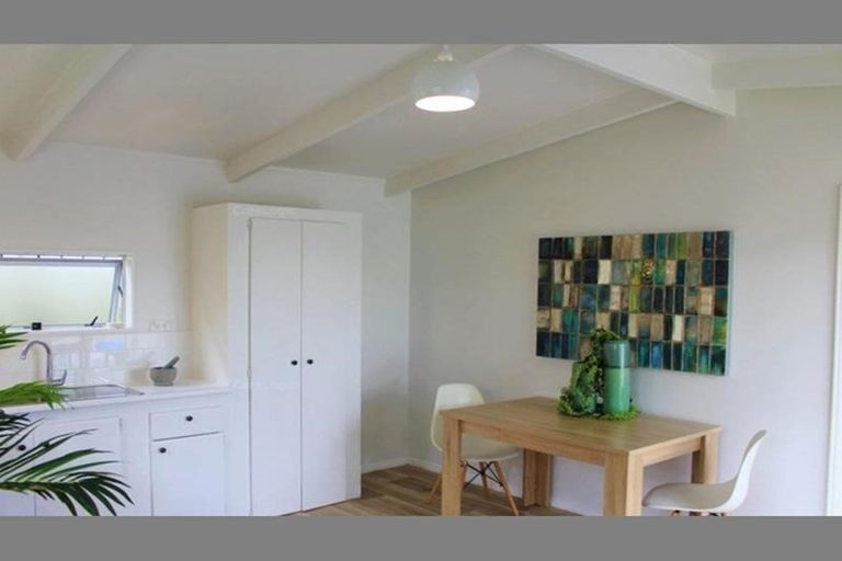 Photo of property in 3/60 Roberton Road, Avondale, Auckland, 1026