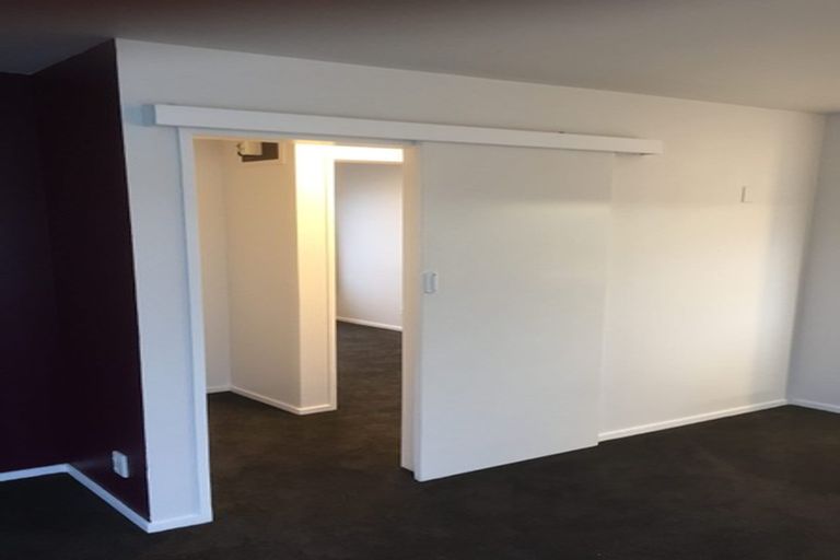 Photo of property in 2/218 Onepu Road, Lyall Bay, Wellington, 6022