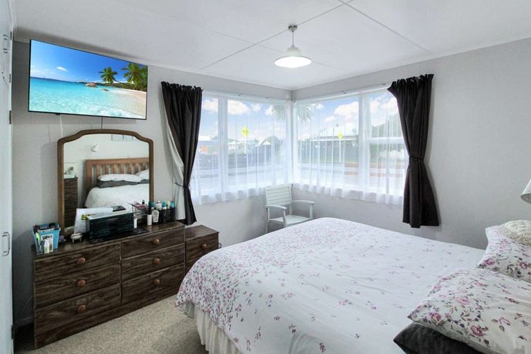 Photo of property in 13 Russell Street, Marton, 4710