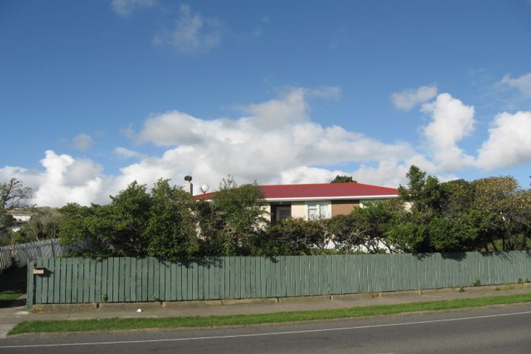 Photo of property in 144 Mungavin Avenue, Ranui, Porirua, 5024