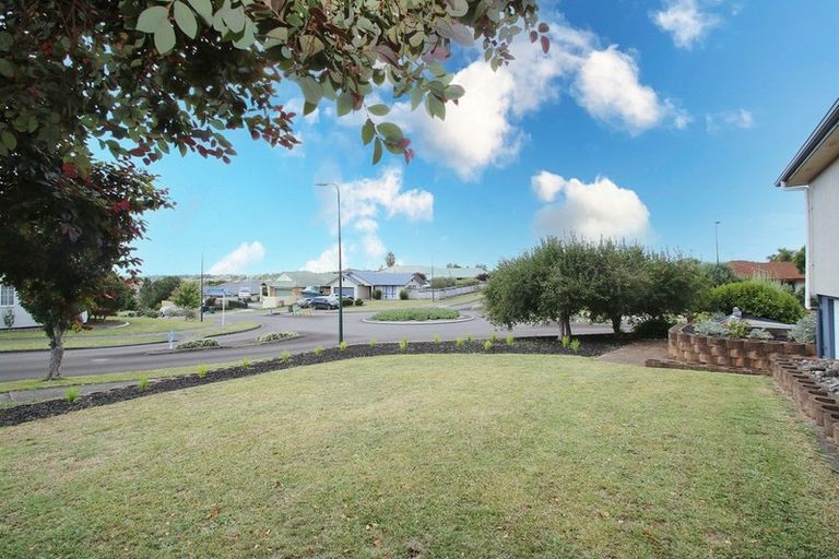 Photo of property in 8 Highgrove Drive, Grandview Heights, Hamilton, 3200