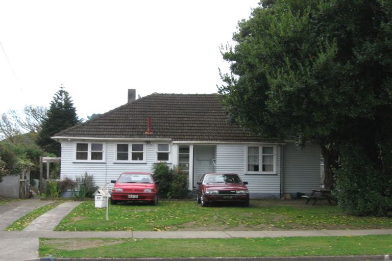 Photo of property in 27 Molesworth Street, Taita, Lower Hutt, 5011