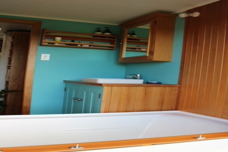 Photo of property in 10 Macrocarpa Lane, Carterton, 5713