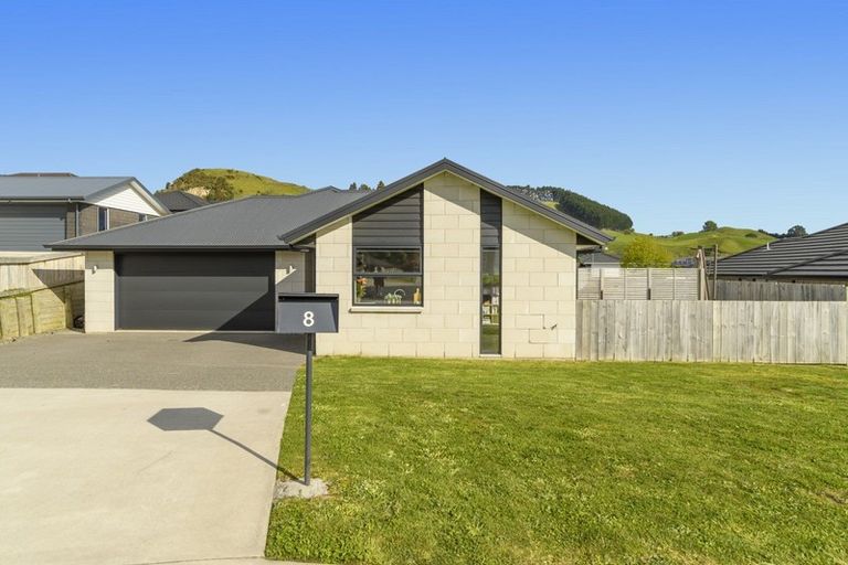 Photo of property in 8 Antrim Glade, Welcome Bay, Tauranga, 3175