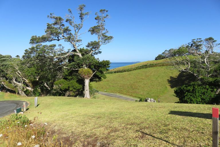 Photo of property in 17 Ongutukura Way, Oakura, Hikurangi, 0184