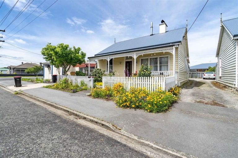 Photo of property in 24 Halton Street, East Gore, Gore, 9710