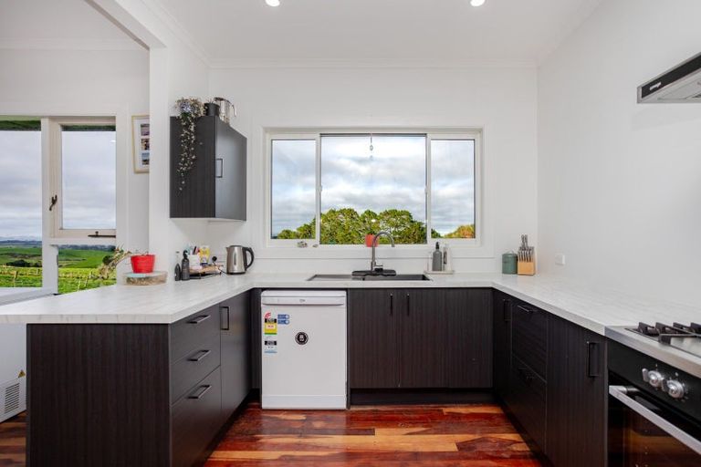 Photo of property in 400 Te Kakapo Valley Road, Dannevirke, 4978