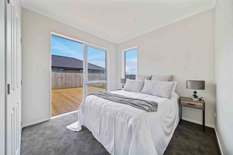 Photo of property in 10 Huahua Crescent, Papakura, 2110