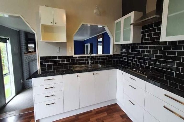 Photo of property in 16 Tawa Street, Gonville, Whanganui, 4501