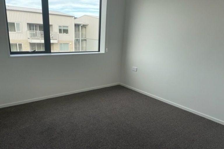 Photo of property in 201/28c Eileen Newey Place, Henderson, Auckland, 0612