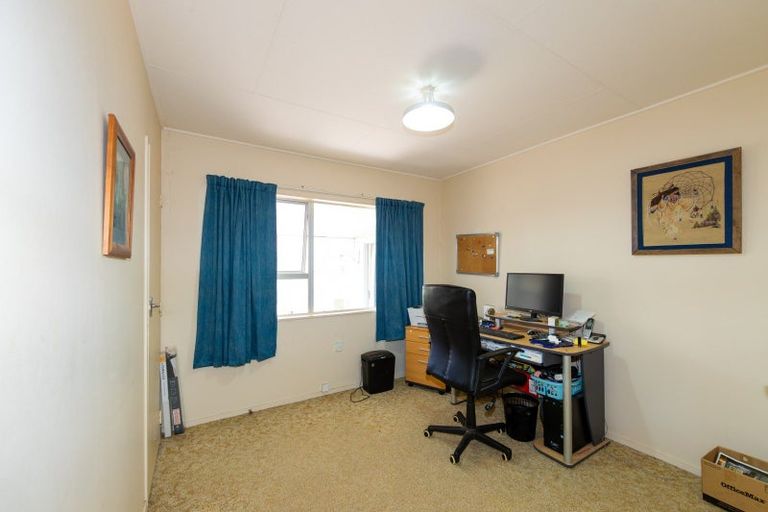 Photo of property in 14 Sutton Avenue, Clive, 4102