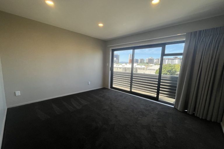 Photo of property in 155 Grant Road, Thorndon, Wellington, 6011