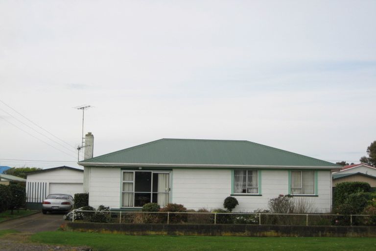 Photo of property in 106 Browne Street, Waitara, 4320