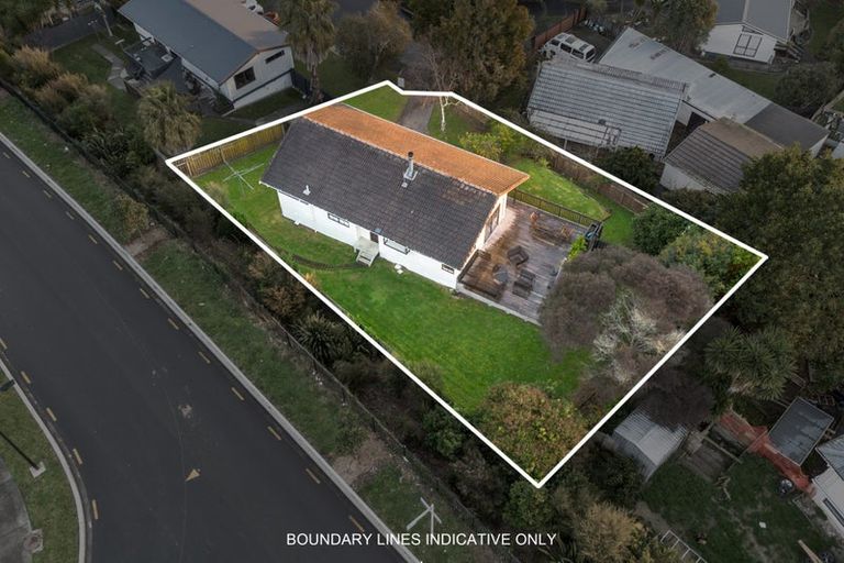 Photo of property in 6 Crestlands Place, Papakura, 2110