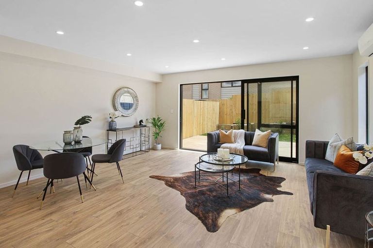 Photo of property in 313b Bucklands Beach Road, Bucklands Beach, Auckland, 2012