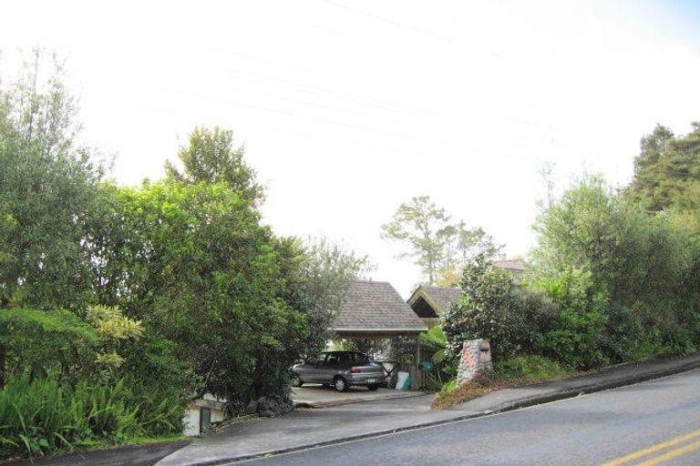 Photo of property in 640 Huia Road, Parau, Auckland, 0604