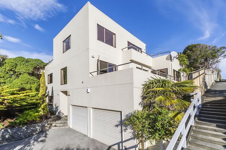 Photo of property in 16a Mana View Road, Paremata, Porirua, 5026