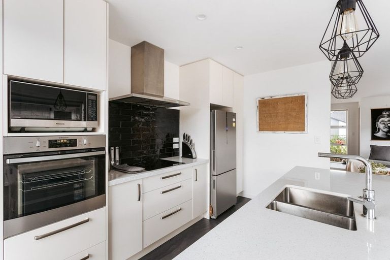 Photo of property in 17 Marion Crescent, Papamoa Beach, Papamoa, 3118