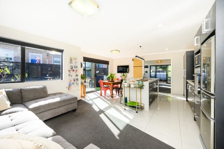 Photo of property in 18 Galea Grove, Kelvin Grove, Palmerston North, 4414