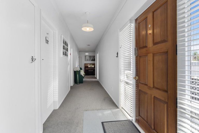 Photo of property in 1 Goldsborough Avenue, Raumati Beach, Paraparaumu, 5032