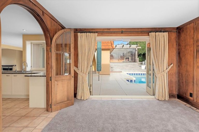 Photo of property in 37 Manurere Avenue, Takapuna, Auckland, 0622