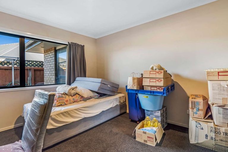 Photo of property in 33 Faringdon Boulevard, Rolleston, 7615