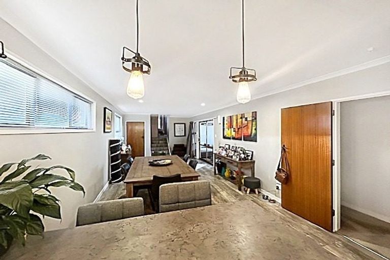 Photo of property in 19 Pirinoa Street, Feilding, 4702