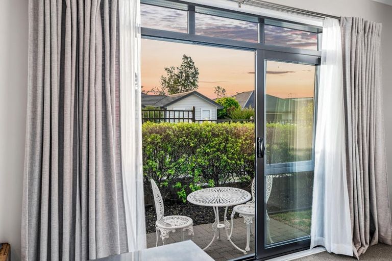 Photo of property in 14b Dida Park Drive, Kumeu, 0810