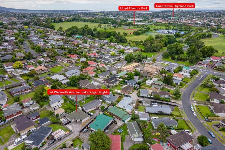 Photo of property in 54 Walworth Avenue, Pakuranga Heights, Auckland, 2010