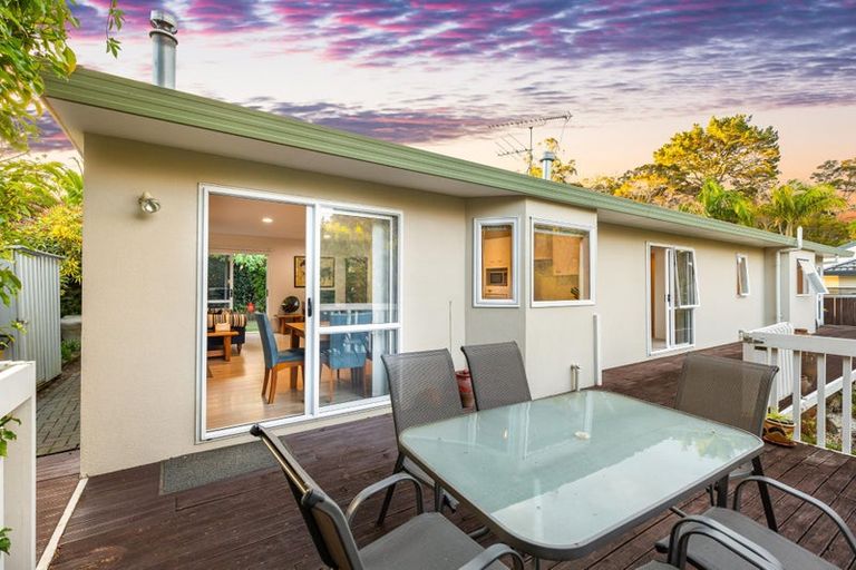 Photo of property in 24 Milan Drive, Glen Eden, Auckland, 0602