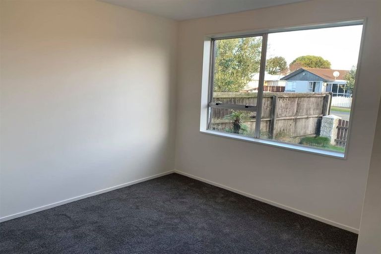 Photo of property in 72 Orrick Crescent, Avondale, Christchurch, 8061