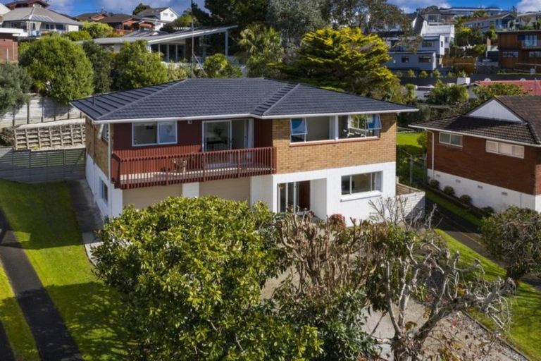 Photo of property in 4 Prestige Place, Castor Bay, Auckland, 0620